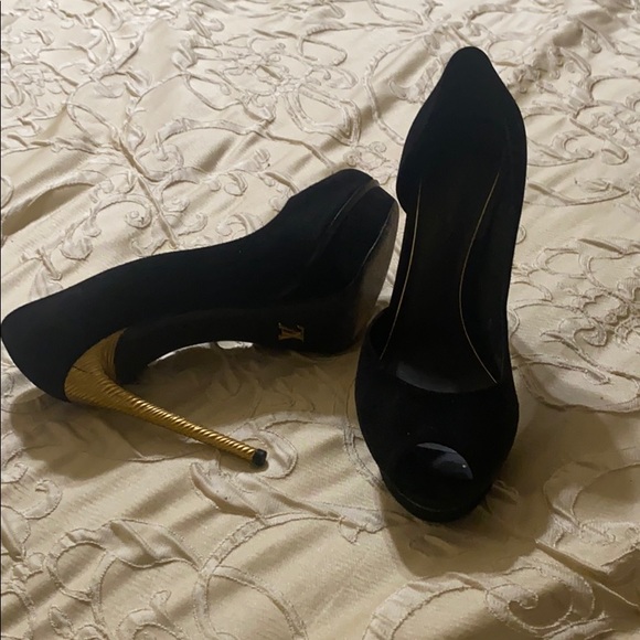 Louis Vuitton pumps - Picture 2 of 4
